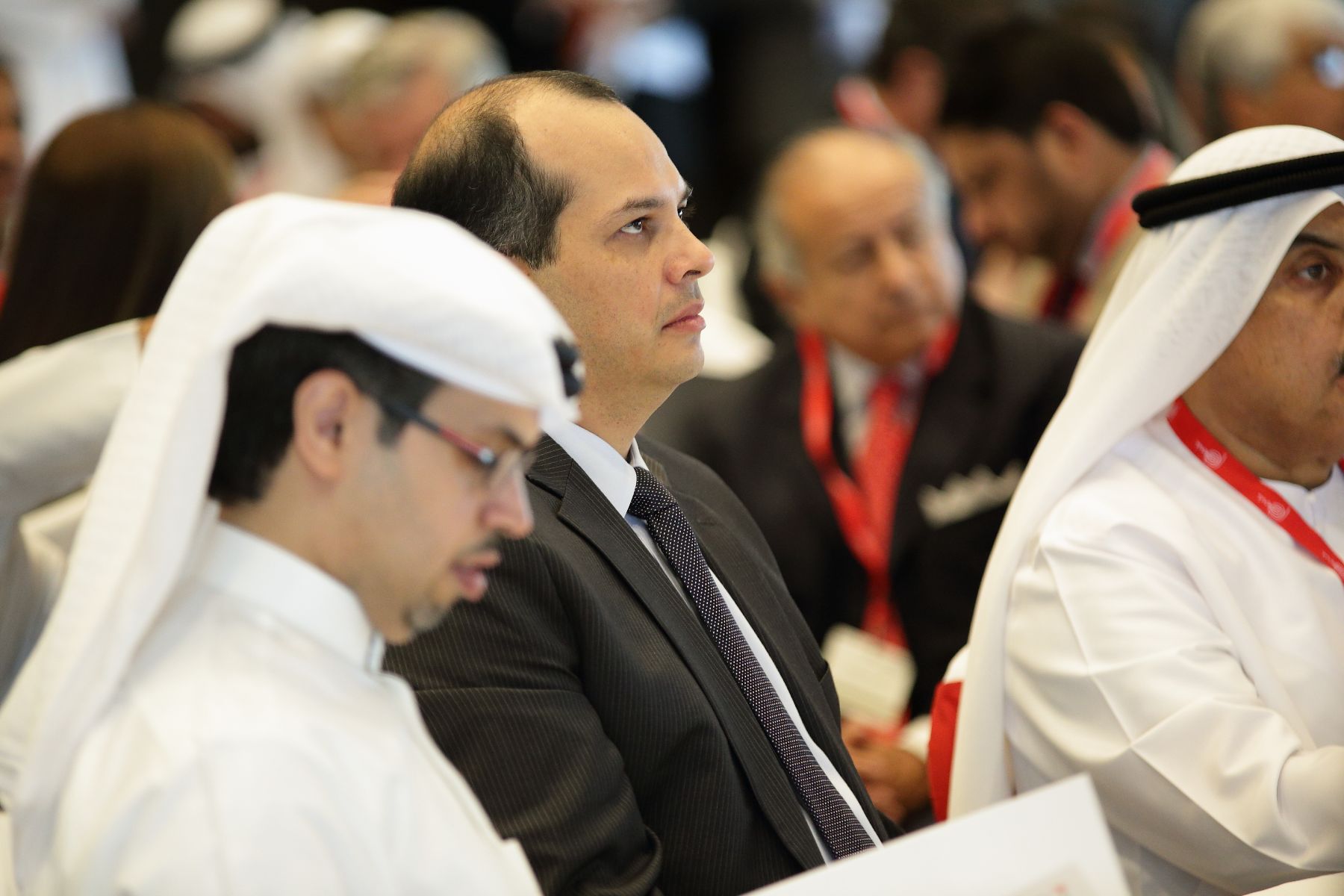 Ministro Luis Miguel Castilla 
y la delegación peruana participaron en el seminario INvertir en el Perú, en la Cámara de Comercio e Industria de Dubái. Foto: Inn Perú.