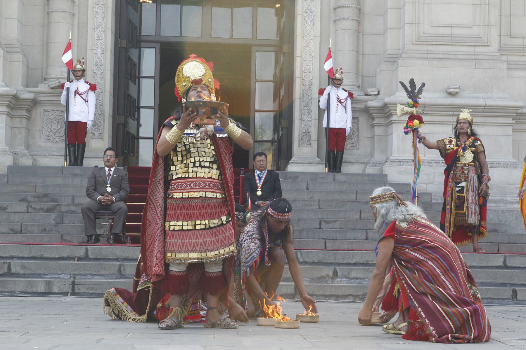 Representan en Palacio de Gobierno fundación del Cusco