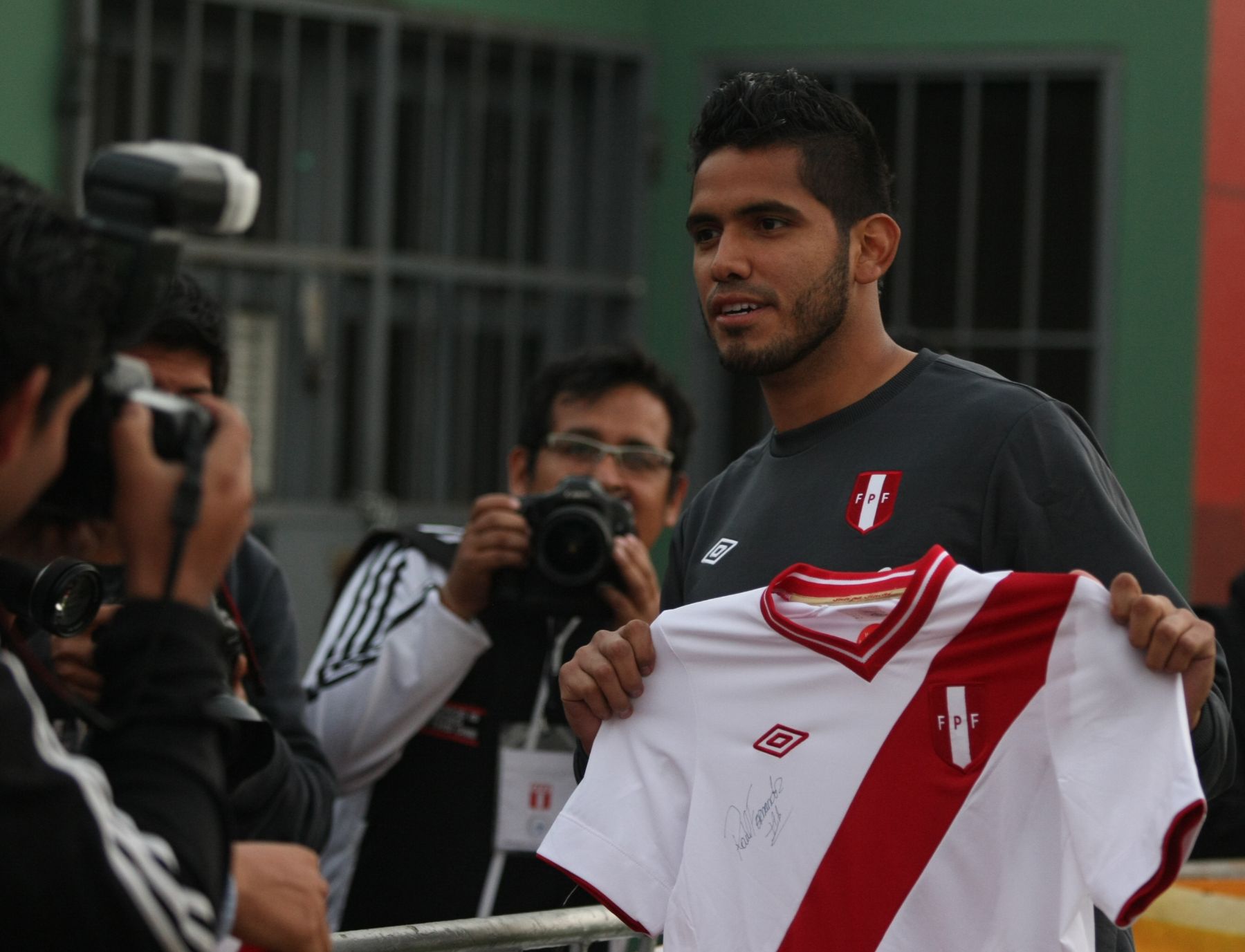LIMA,PERU JUNIO 03. Raúl Fenández en entrenamiento de la selección peruana. Foto: ANDINA/Vidal Tarqui