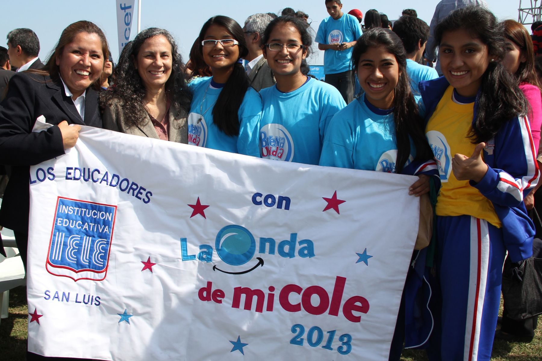 Ministra de Educación, Patricia Salas, participa en lanzamiento de campaña Buena Onda 2013 de Unicef.