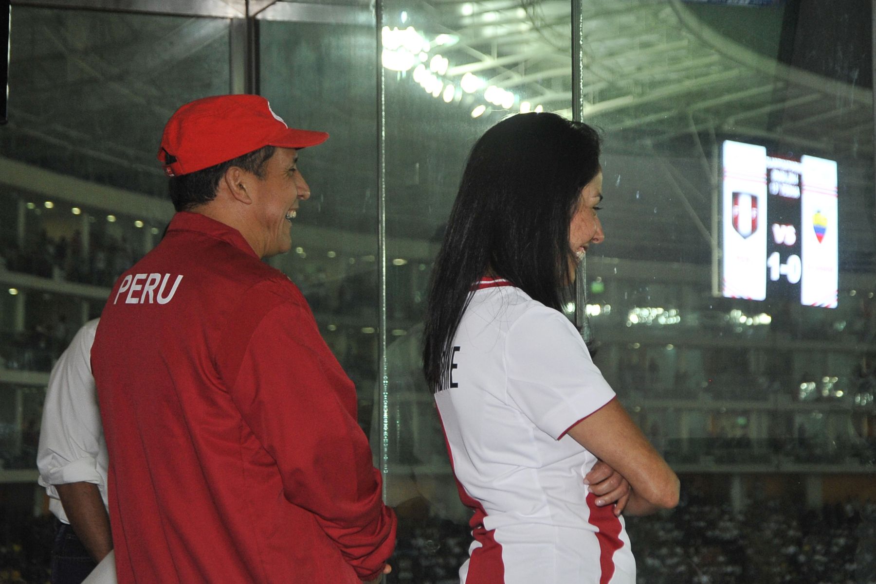 LIMA. 7 DE JUNIO. Presidente Ollanta Humala alentó a la Selección Peruana de Fútbol que derrotó esta noche a su similar de Ecuador en partido jugado en el Estadio Nacional. Foto: ANDINA/Prensa Presidencia