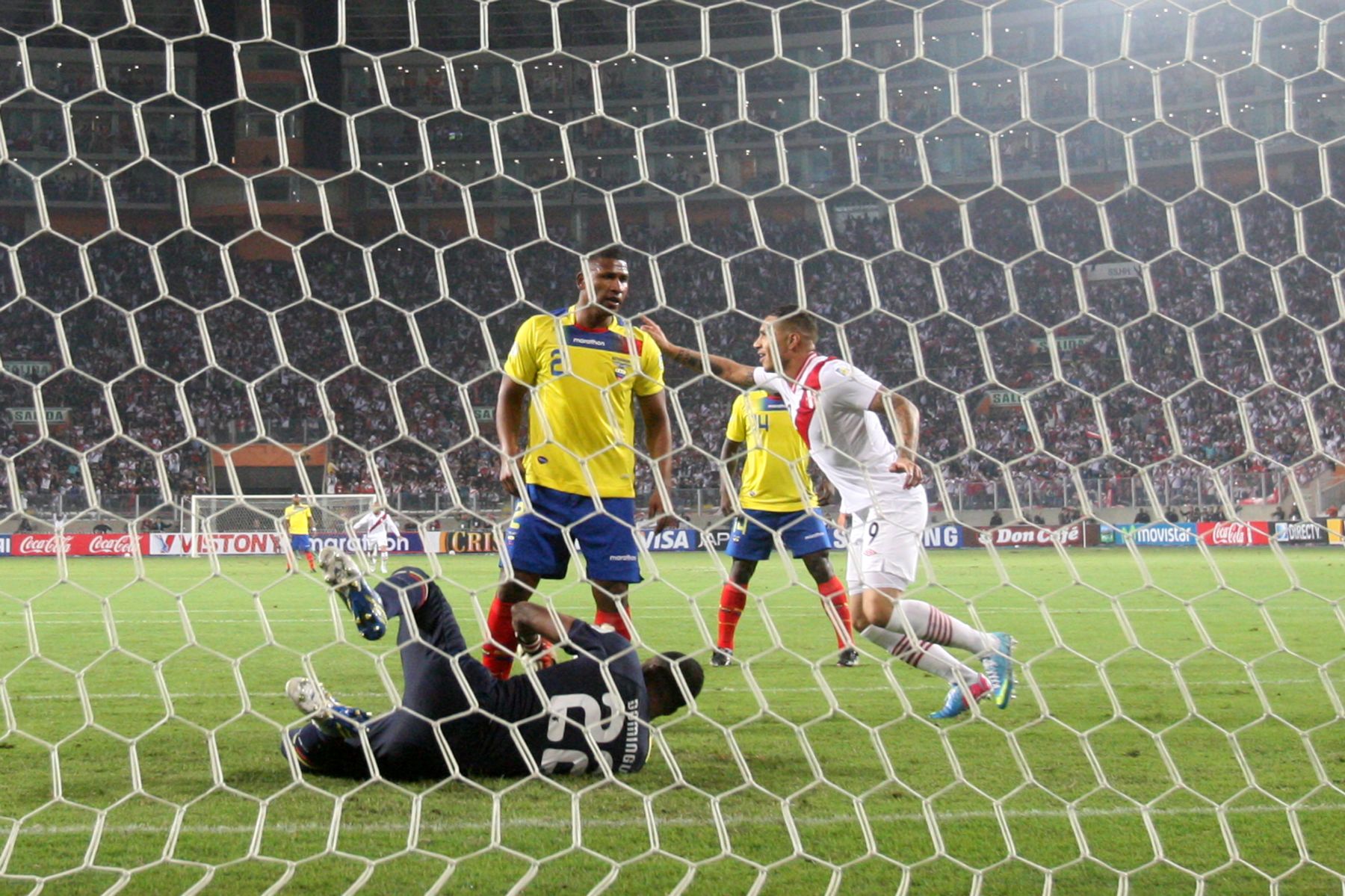 LIMA, PERÚ - JUNIO 07. Partido por eliminatorias entren Perú y Ecuador. Foto: ANDINA/Marco del Río