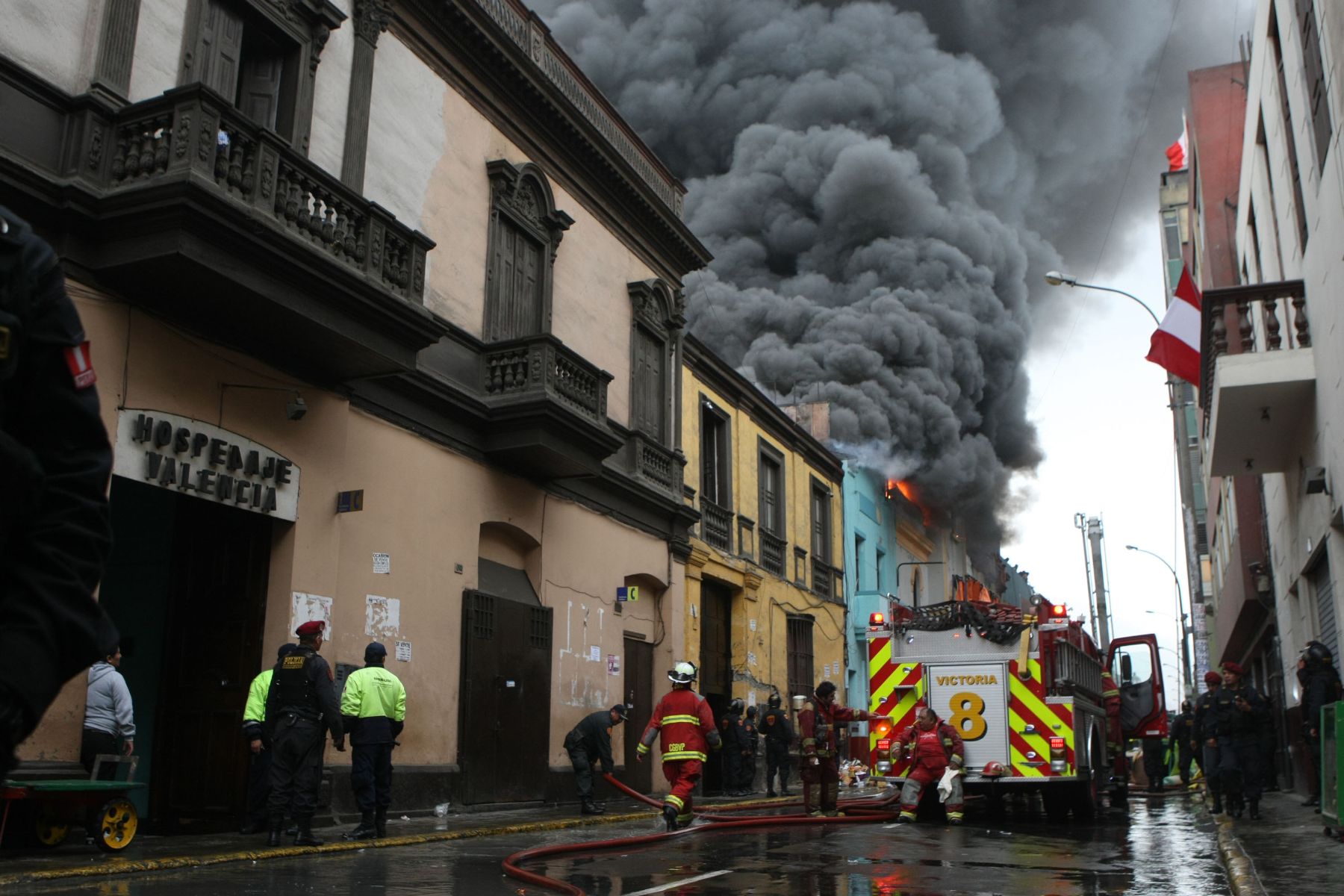 Cerrarán 10 almacenes que representan riesgo de incendio en Centro de