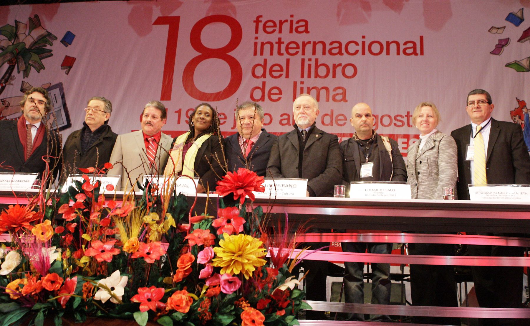 LIMA,PERÚ-JULIO 19.El Ministro de Cultura, Luis Peirano, inauguró la Feria Internacional del Libro, FIL 2013, en el Parque los Próceres de Jesús María.
Foto: ANDINA/César Campos.