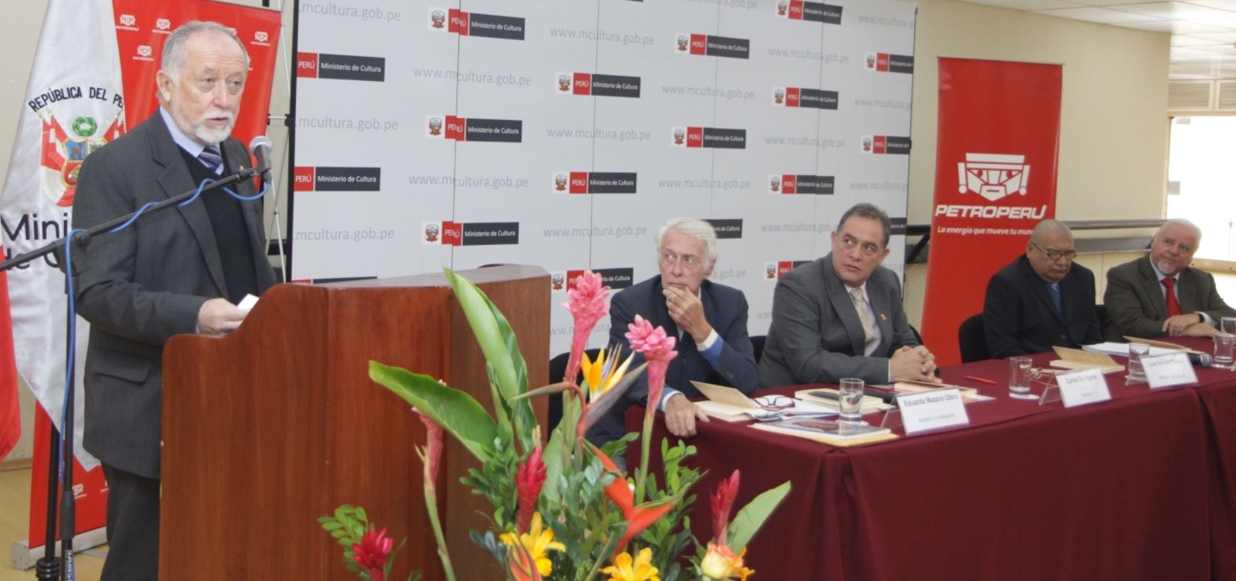 Ministro de Cultura, Luis Peirano, durante la presentación de libro sobre la música criolla.