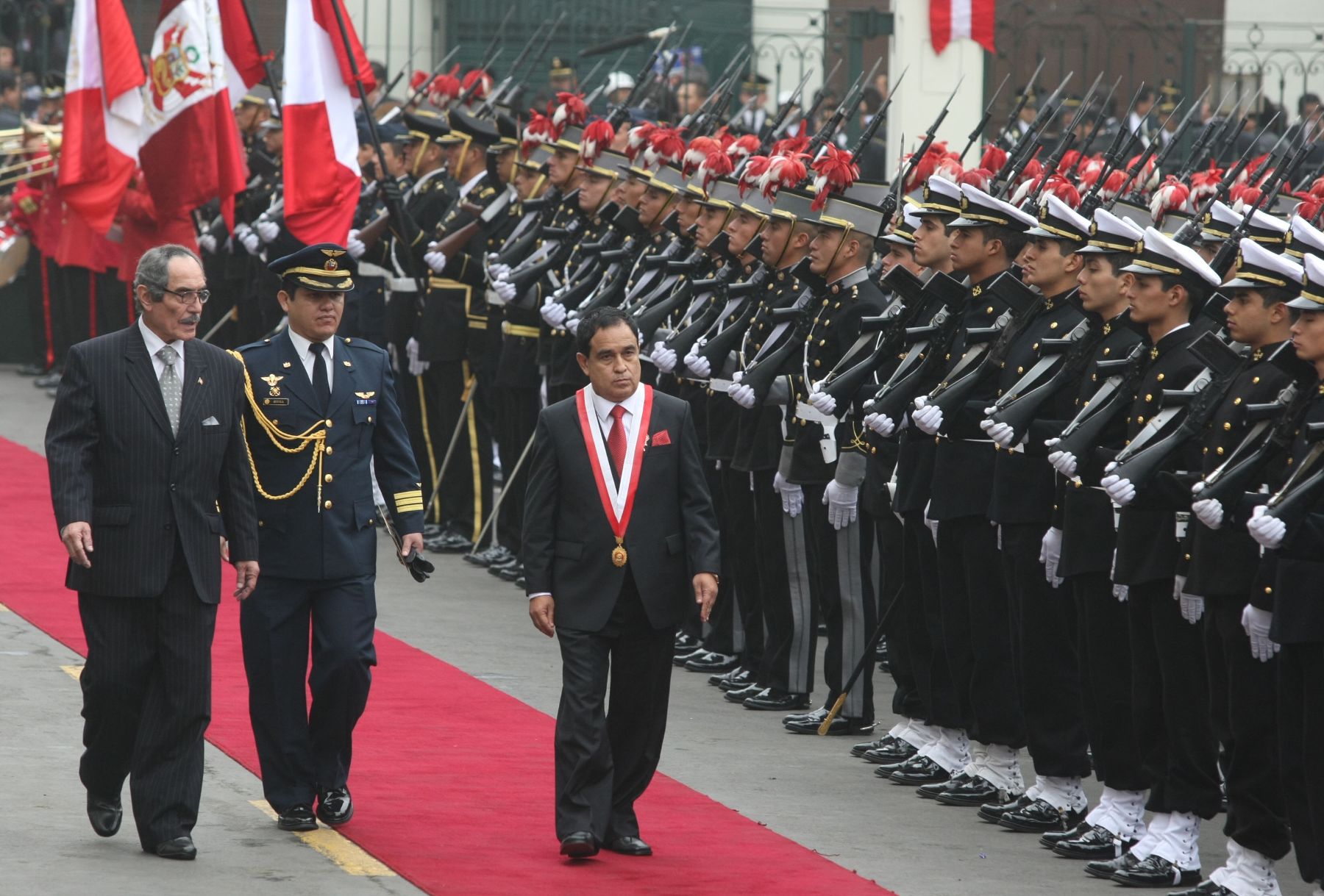 LIMA,PERÚ-JULIO 28. Llegada del Presidente del Congreso de la República, Fredy Otàrola Foto: ANDINA/Vidal Tarqui.
