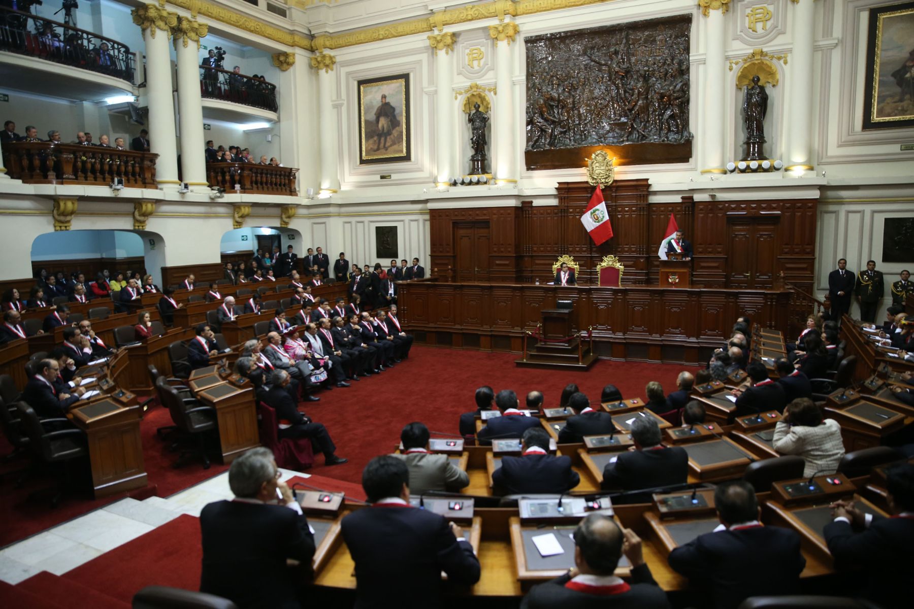 LIMA,PERÚ-JULIO 28.El Presidente Ollanta Humala Tasso, ofrece el Mensaje a la Nación con motivo del 192º aniversario de la independencia del Perú en la sede del Congreso de la República.Foto:ANDINA/Carlos Lezama