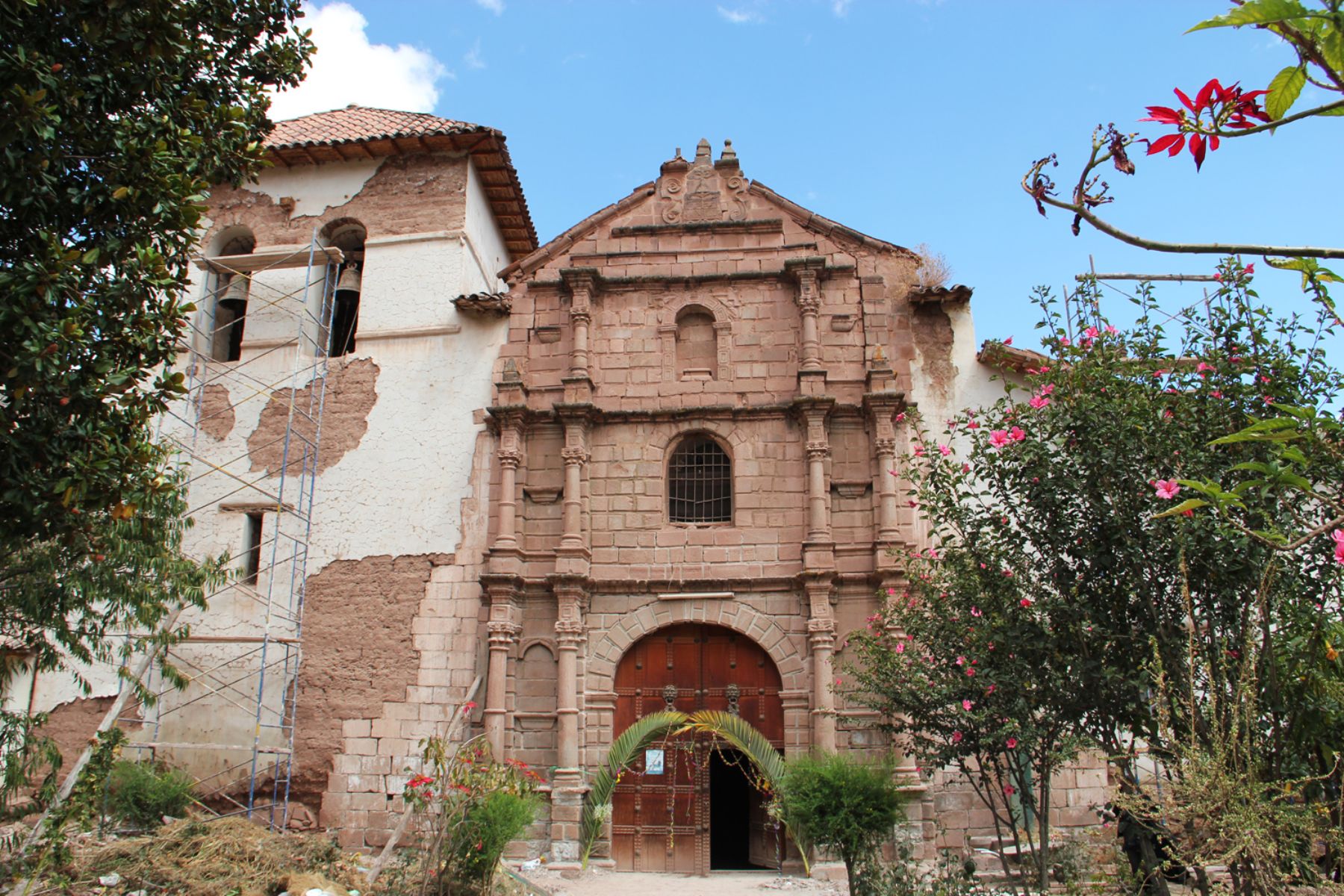 Dirección de Cultura inició los trabajos de recuperación del templo colonial San Juan Bautista de Huayllabamba, en Urubamba, Cusco.