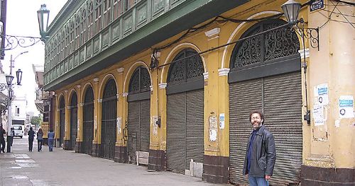 El escritor Peter Elmore tiene mucho arraigo con el Callao, donde pasó su infancia.