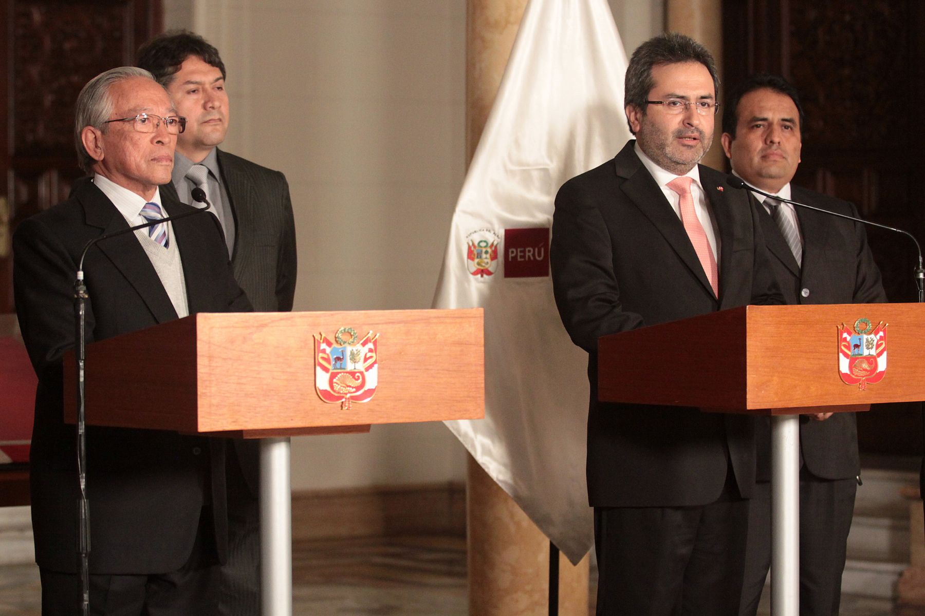 Presidente del Consejo de Ministros Juan Jiménez y dirigentes del partido político Restauración Nacional ofrecieron conferencia de prensa al finalizar diálogo en Palacio de Gobierno.

Foto: ANDINA/Prensa Presidencia