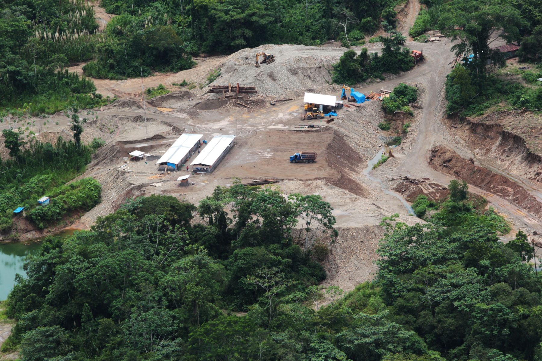 La minería ilegal es un problema que debe ser abordado de manera regional |  Noticias | Agencia Peruana de Noticias Andina