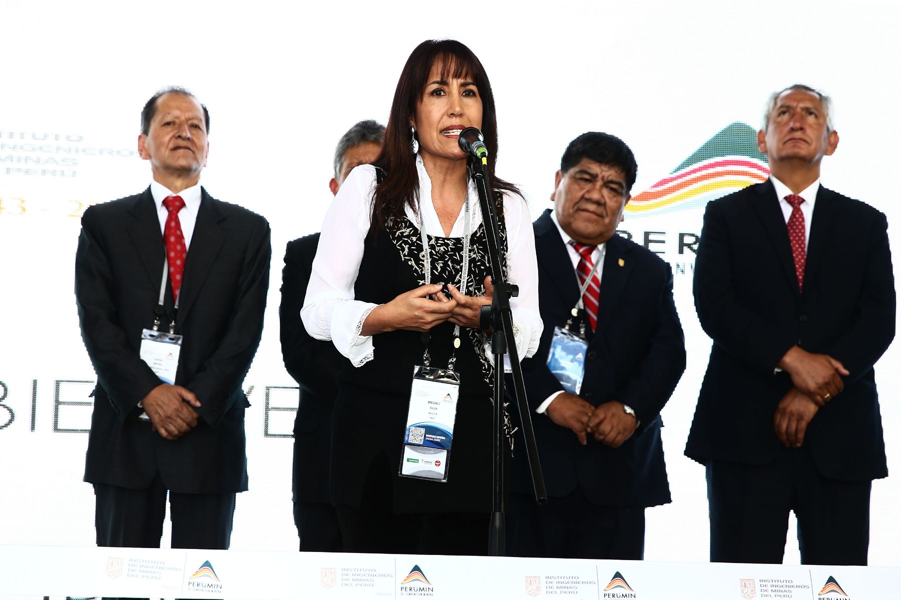 AREQUIPA, PERÚ - SETIEMBRE 16. En el marco de la Convención Minera PERUMIN, la Ministra de Comercio Exterior y Turismo, Magali Silva Velarde-Álvarez, inauguró hoy en Arequipa la Exhibición Minera Tecnológica (EXTEMIN), la cual permitirá conocer el desarrollo más reciente en los equipos, maquinarias, herramientas, soluciones y servicios mineros ofrecidos por empresas de más de 20 países. Foto: Andina/Jack Ramón