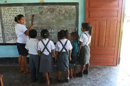 ANDINA/archivo.. Loreto: fortalecerán educación en el Tigre con Plan Binacional Perú Ecuador y el Minedu