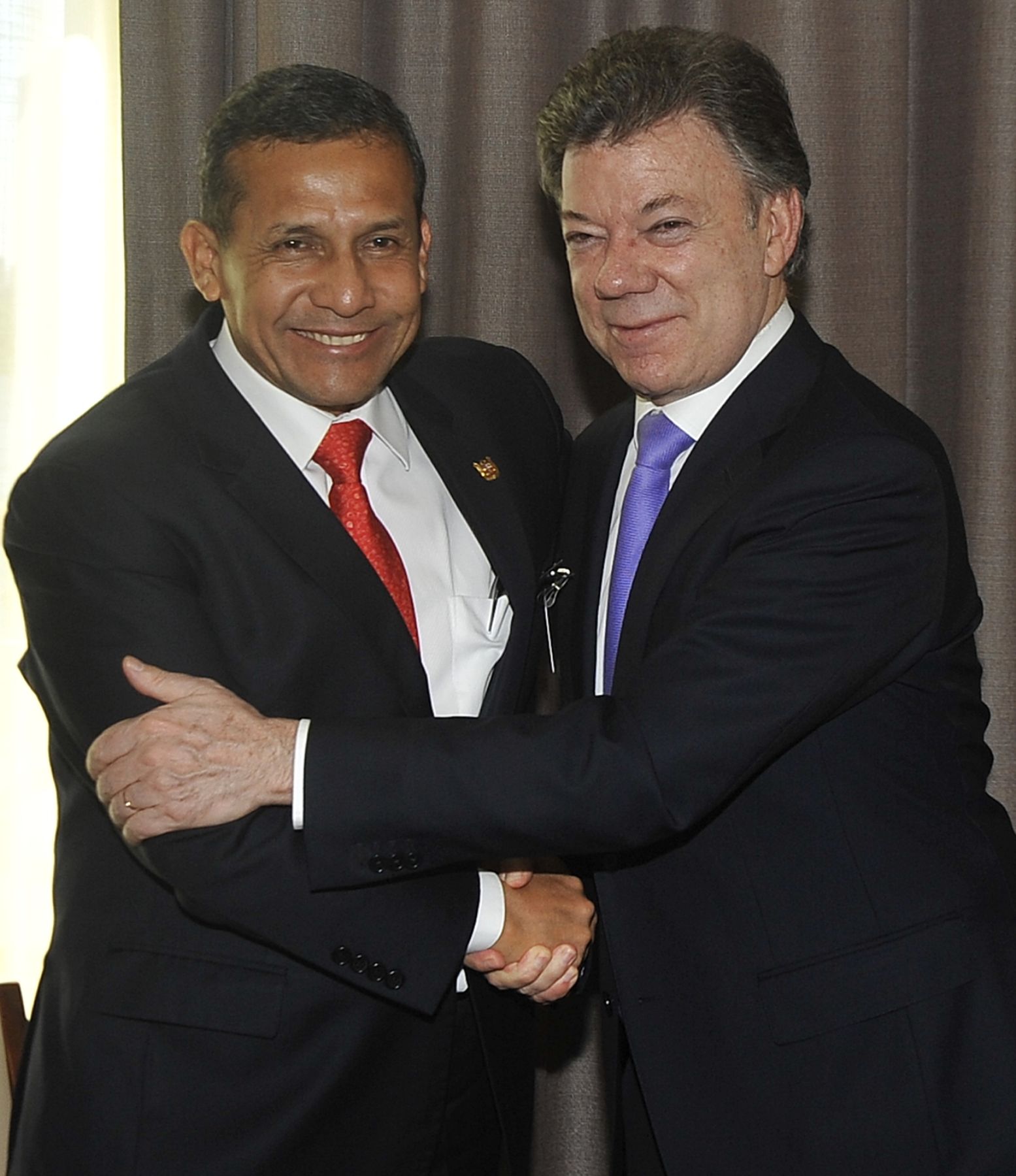 NEW YORK. 24 DE SETIEMBRE. Presidente Ollanta Humala sostuvo un encuentro bilateral con su homólogo de Colombia, Juan Manuel Santos, en la ciudad de Nueva York. Foto: ANDINA/Prensa Presidencia