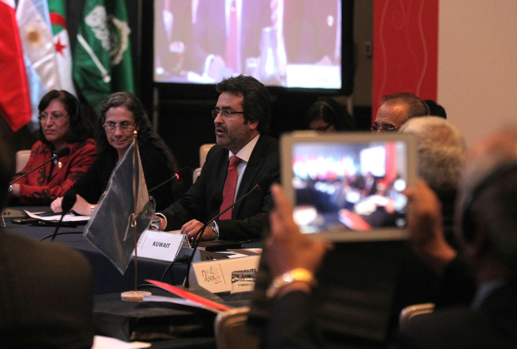 LIMA,PERÛ-OCTUBRE 04.Presidente del consejo de Ministro Juan Jimenez y la Ministra de Educación,Patricia Salas en la Clausura de la "Segunda Reunión de Ministros de Educación de América del Sur y Países Arabes- ASPA Foto:ANDINA/Vidal Tarqui.