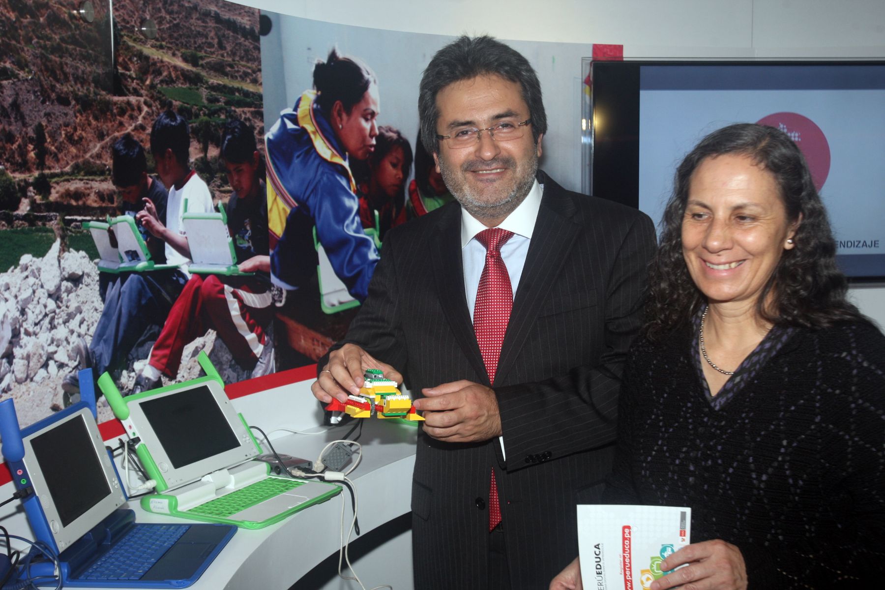 LIMA,PERÚ-04 OCTUBRE.El Primer Ministro Juan Jimenez y la ministra de Educación Patricia Salas clausuran "II Reunion de Ministros de Educacion de America del Sur y Paises Arabes-ASPA".
Foto:ANDINA/Hector Vinces.