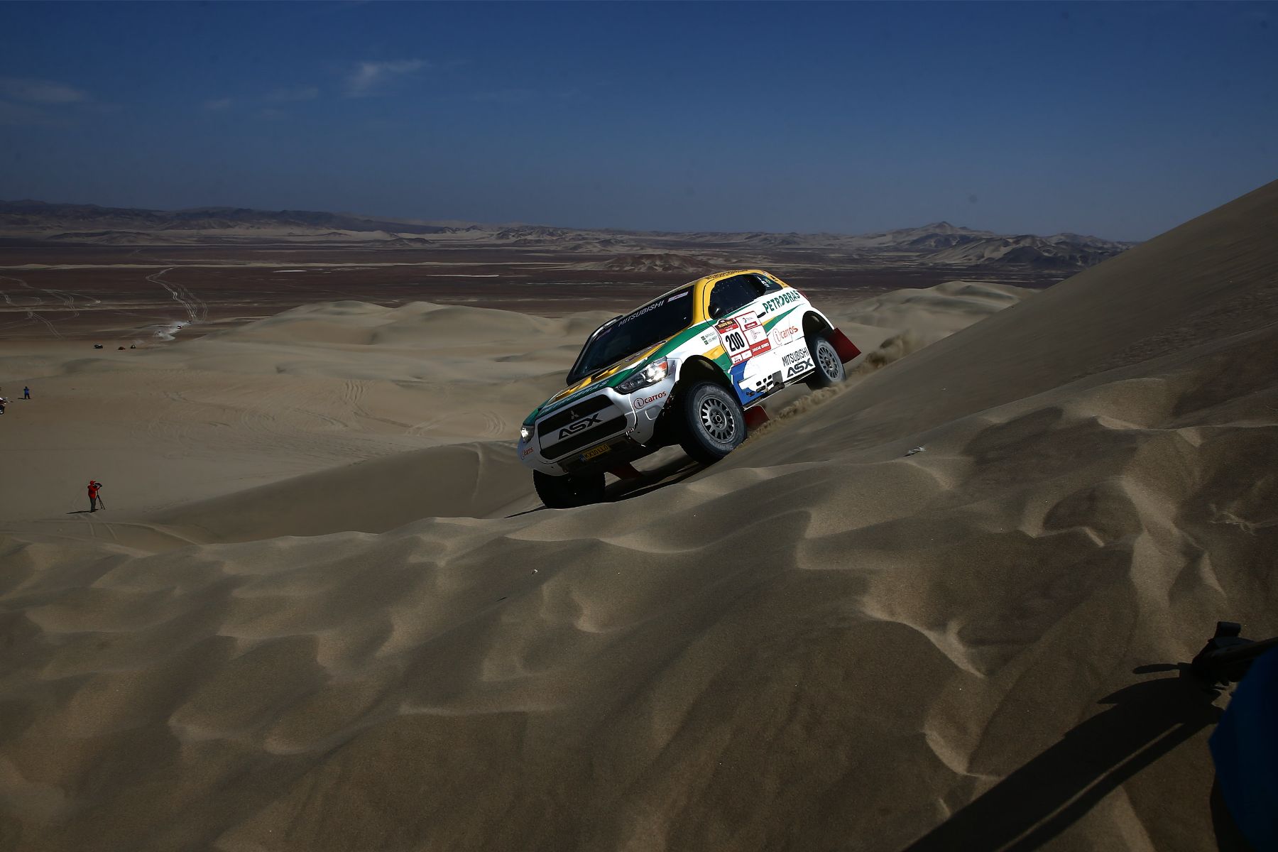 ICA,PERÚ,OCTUBRE 04.Primera etapa del Desafio Inca en la majestuosas dunas de Ica donde los pilotos han debido superar los dos especiales programados sumando un total de 308 kilómetros cronometrados.Foto: ANDINA/Jack Ramón
