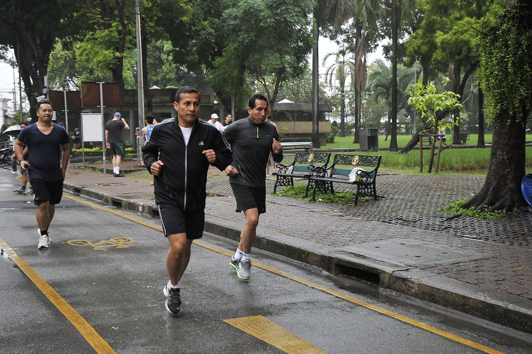 BANGKOK,TAILANDIA-OCTUBRE 04. Presidente Ollanta Humala sale a trotar en calles de la capital Tailandesa antes de actividades que cumplirá por visita oficial. Foto: ANDINA/Prensa Presidencia.