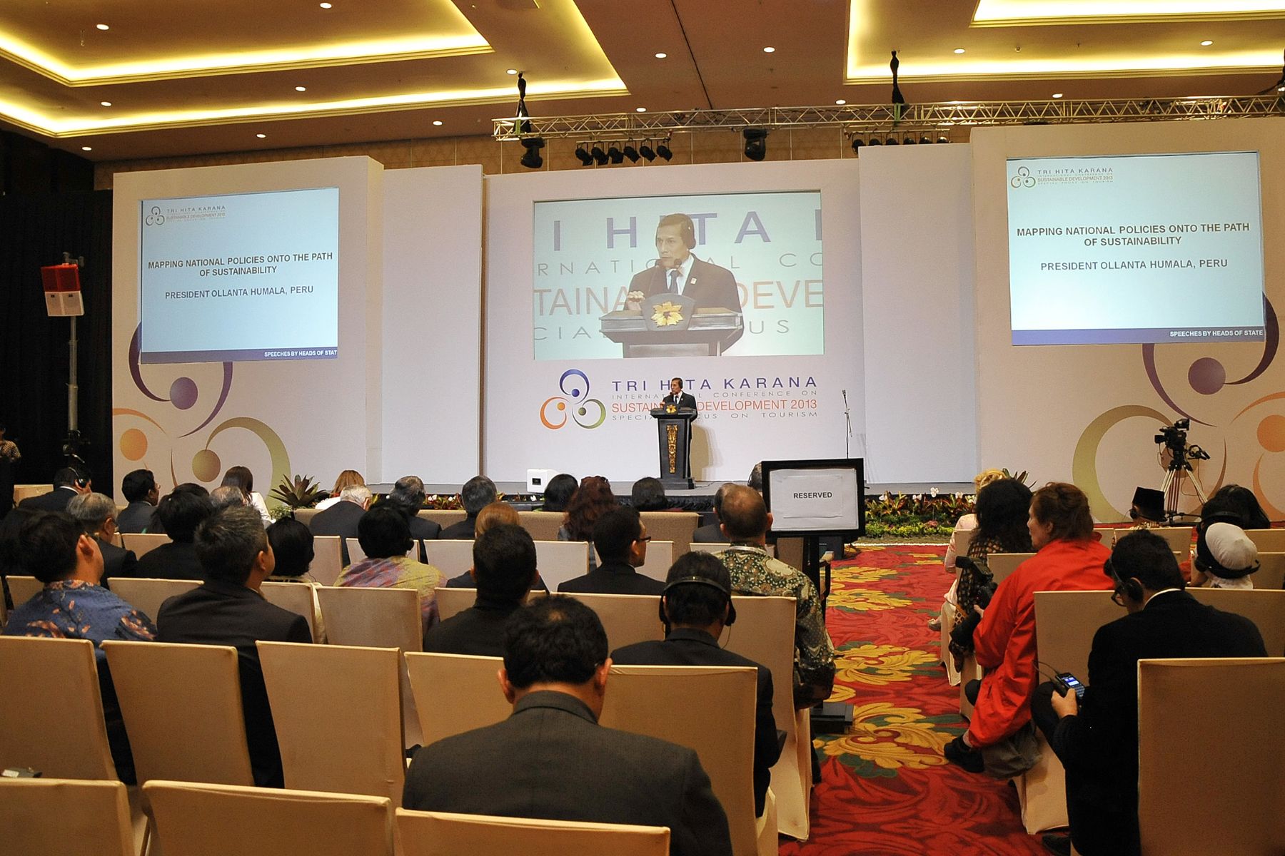 Presidente Ollanta Humala disertó en este evento sobre el tema “Avanzar hacia un Asia Pacífico Sostenible”. Otros panelistas invitados a este evento son el Primer Ministro de Nueva Zelanda, el Primer Ministro de Singapur, la Presidenta de la República de Corea y el Presidente de Chile.
