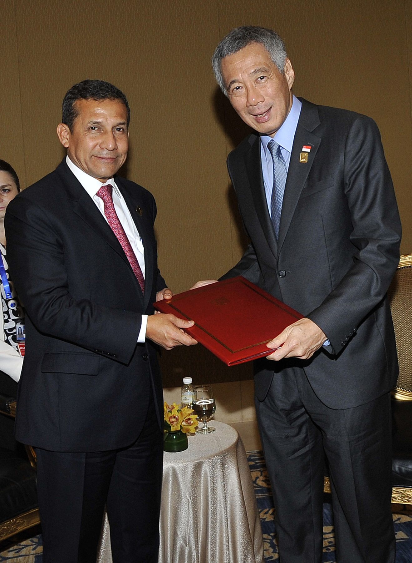 BALI,INDONESIA-OCTUBRE 06.  Encuentro bilateral entre el presidente Ollanta Humala y el Primer Ministro de Singapur, Lee Hsien Loong, ocurrió en Bali (Indonesia)
Foto: ANDINA/Prensa Presidencia