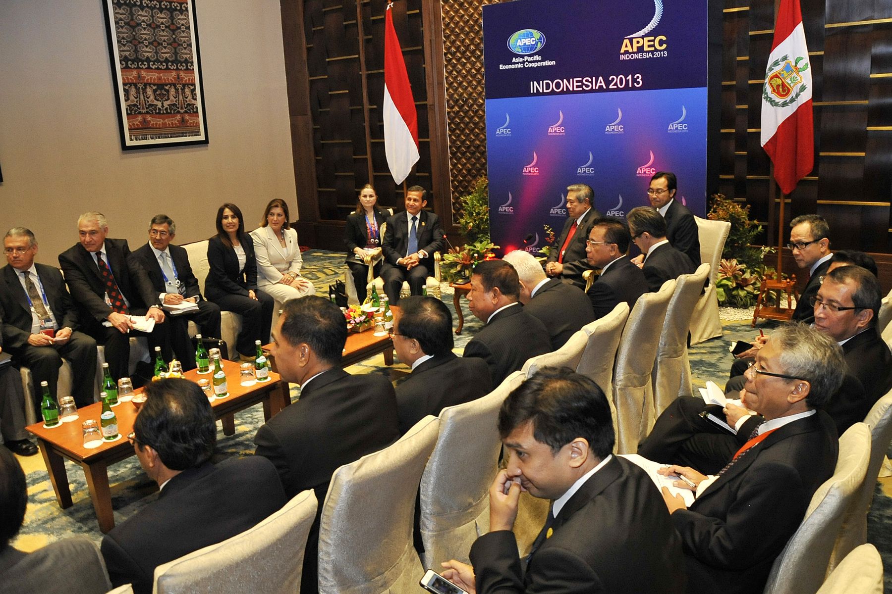 BALI,INDONESIA-OCTUBRE 06. Jefe de Estado Ollanta Humala sostuvo reunión de trabajo con mandatario de Indonesia, Susilo Bambamg Yudhoyono, en Bali
)Foto: ANDINA/Prensa Presidencia