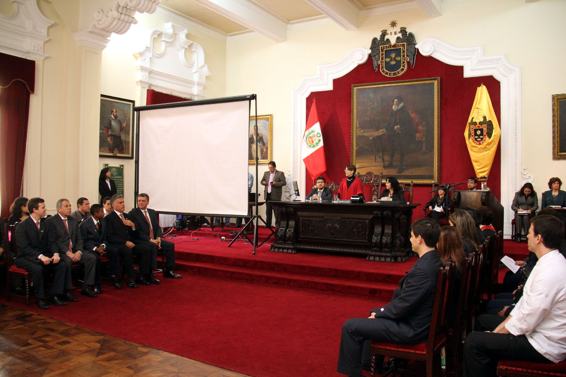 Alcaldesa de Lima reconoció trabajo de profesionales que apoyaron para que Lima sea elegida sede de Panamericanos 2019. Foto: Difusión