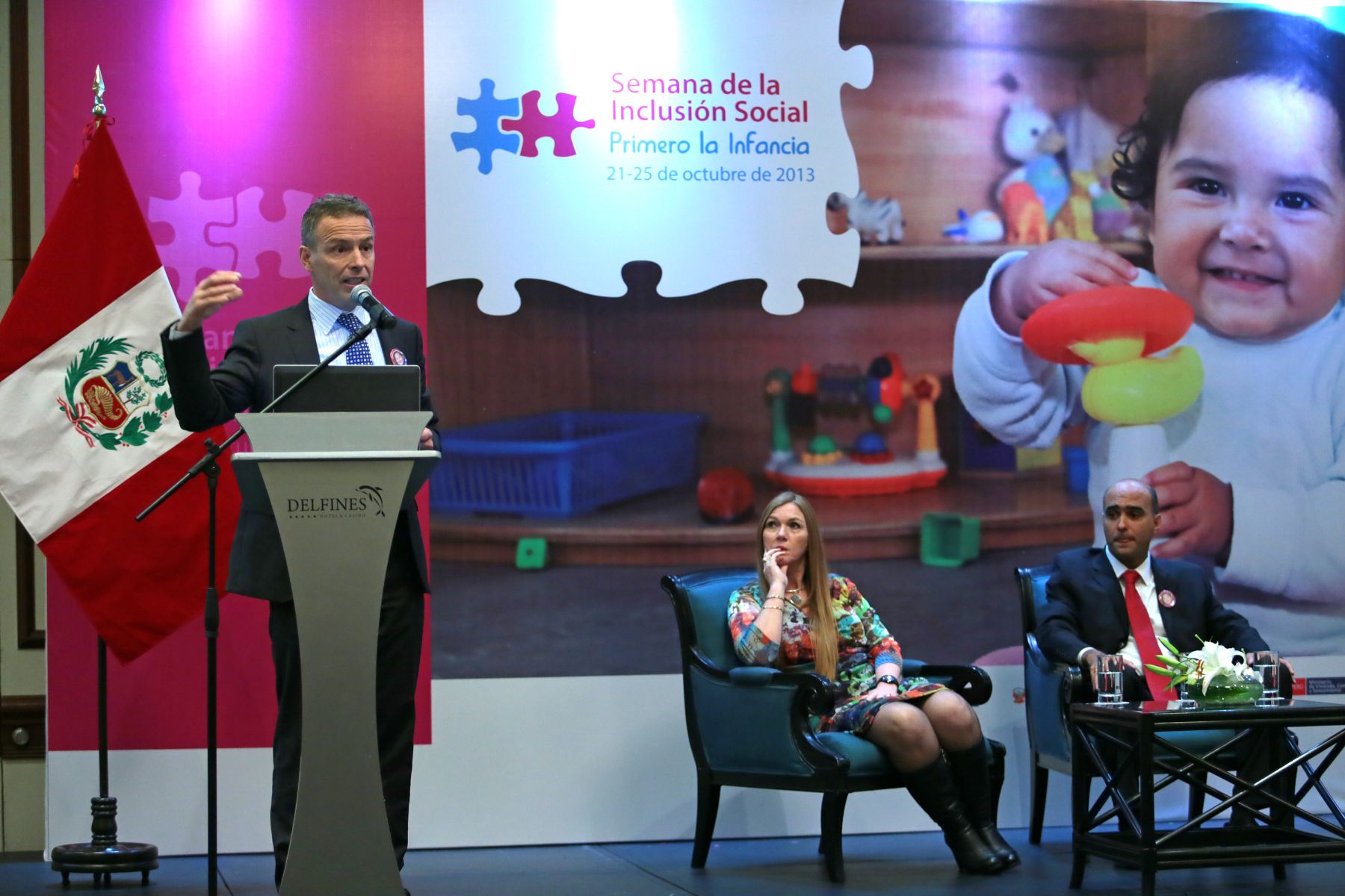 Norbert Schady,economista del sector de protección social del BID, expone en el lanzamiento de la Segunda Semana de la Inclusión Social.Foto: ANDINA/Carlos Lezama