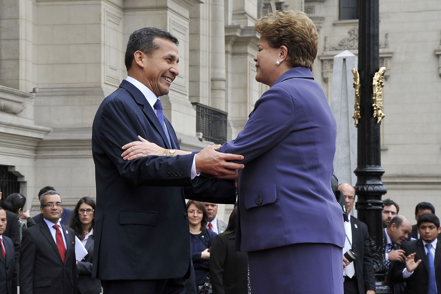 LIMA. 11 DE NOVIEMBRE. El Presidente de la República, Ollanta Humala Tasso, recibió en Palacio de Gobierno a la Presidenta de la República Federativa del Brasil, Dilma Rousseff, quien realiza una visita oficial a nuestro país. Foto: ANDINA/Prensa Presidencia.