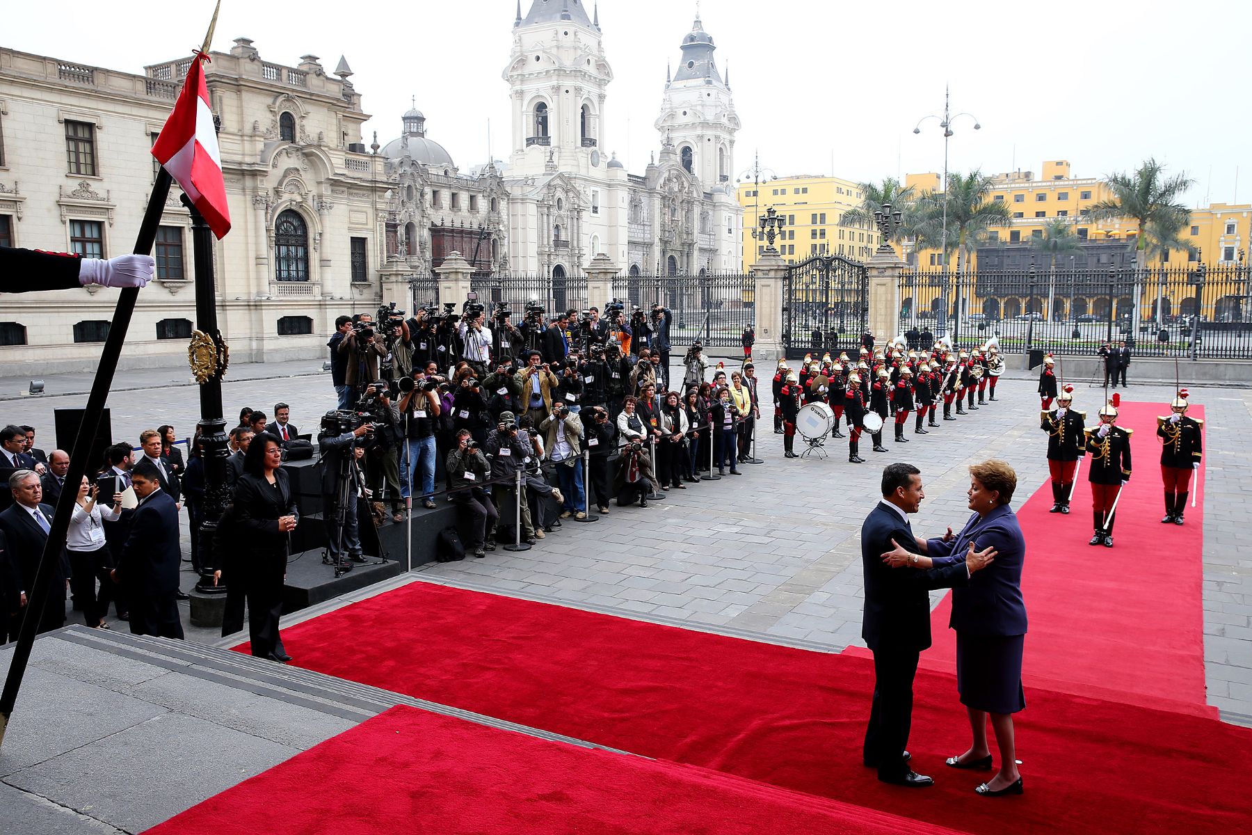 LIMA. 11 DE NOVIEMBRE. El Presidente de la República, Ollanta Humala Tasso, recibió en Palacio de Gobierno a la Presidenta de la República Federativa del Brasil, Dilma Rousseff, quien realiza una visita oficial a nuestro país. Foto: ANDINA/Prensa Presidencia.