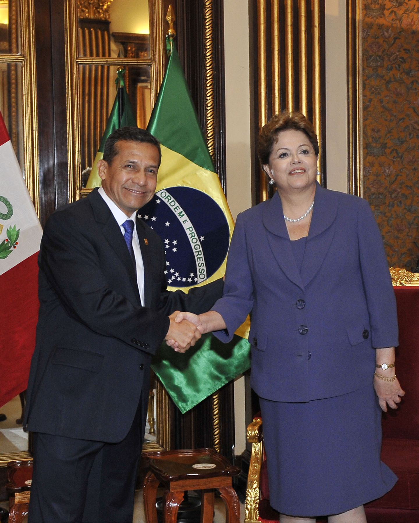 LIMA. 11 DE NOVIEMBRE. El Presidente de la República, Ollanta Humala Tasso, recibió en Palacio de Gobierno a la Presidenta de la República Federativa del Brasil, Dilma Rousseff, quien realiza una visita oficial a nuestro país. Foto: ANDINA/Prensa Presidencia.