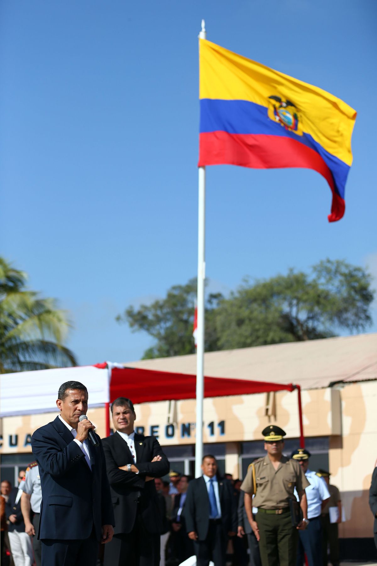 PIURA. 14 DE NOVIEMBRE. En Piura, el presidente Ollanta Humala dio la bienvenida al Perú a su par ecuatoriano Rafael Correa, ambos encabezarán hoy el VII Gabinete de Ministros Binacional. Foto: ANDINA/Prensa Presidencia