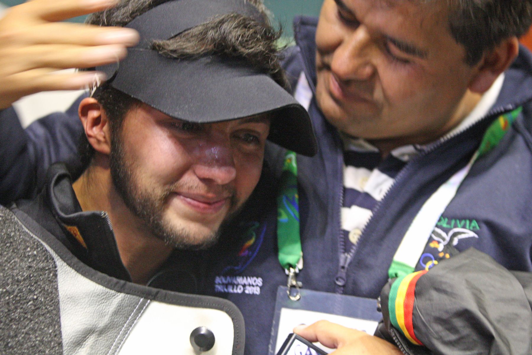 LIMA,PERÚ-18 NOVIEMBRE.Bus Morales de Bolivia gana oro en Competencia de tiro en  Bolivarianos desarrollados en el  Coliseo Mariscal Caceres de Chorrillos.Foto:ANDINA/Hector Vinces.