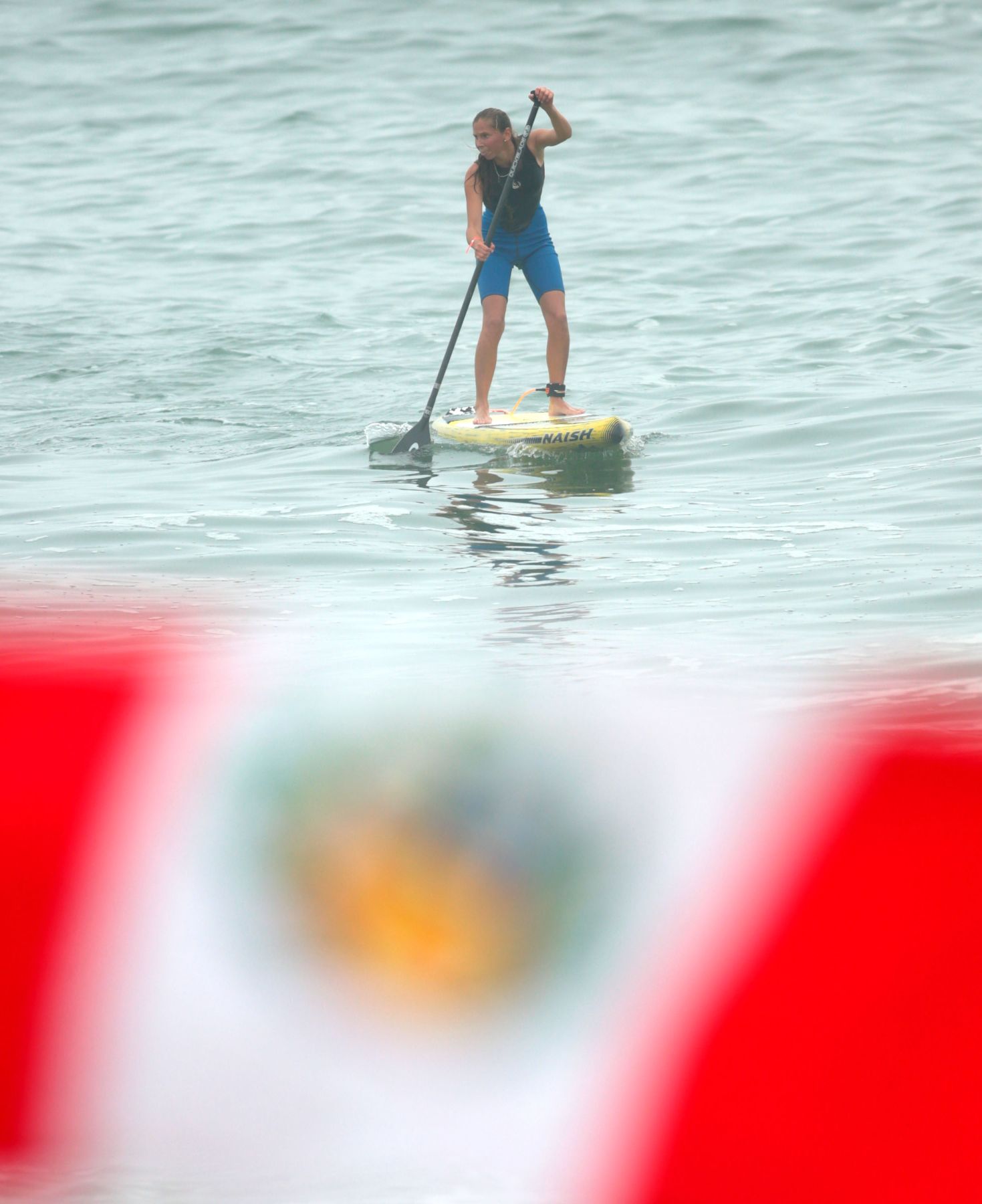LIMA, PERÚ - NOVIEMBRE 21. Romina Alvarez Calderon de Perú obtiene la medalla de plata en la categoría  stand up paddle race 

Foto: ANDINA/Juan Carlos Guzmán Negrini.