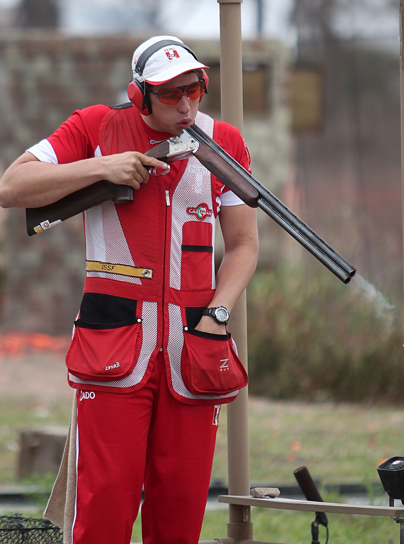 LIMA, PERÚ - NOVIEMBRE 23. Nicolás Pacheco disputa su clasificación en la disciplina de Tiro en los Juegos Deportivos Bolivarianos. Foto: ANDINA/Marco del Río