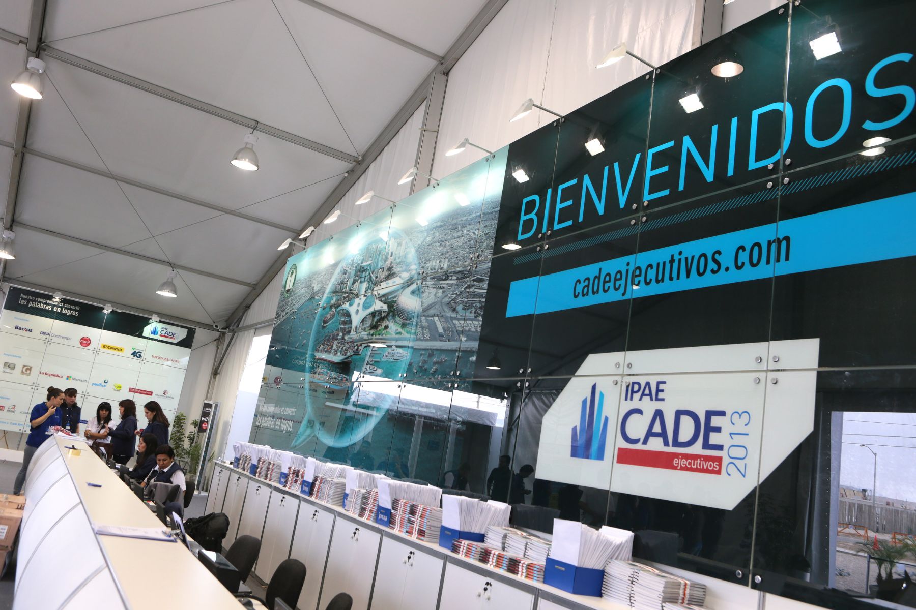PARACAS,PERÚ,NOVIEMBRE 26.Hoy se inaugura la 51 edición de CADE Ejecutivos - CADE 2013 en Paracas, Pisco, cuyo lema es "Renovando el Espíritu de Paracas", y reunirá a unos 1,000 empresarios de todo el país.Foto: ANDINA/Carlos Lezama.