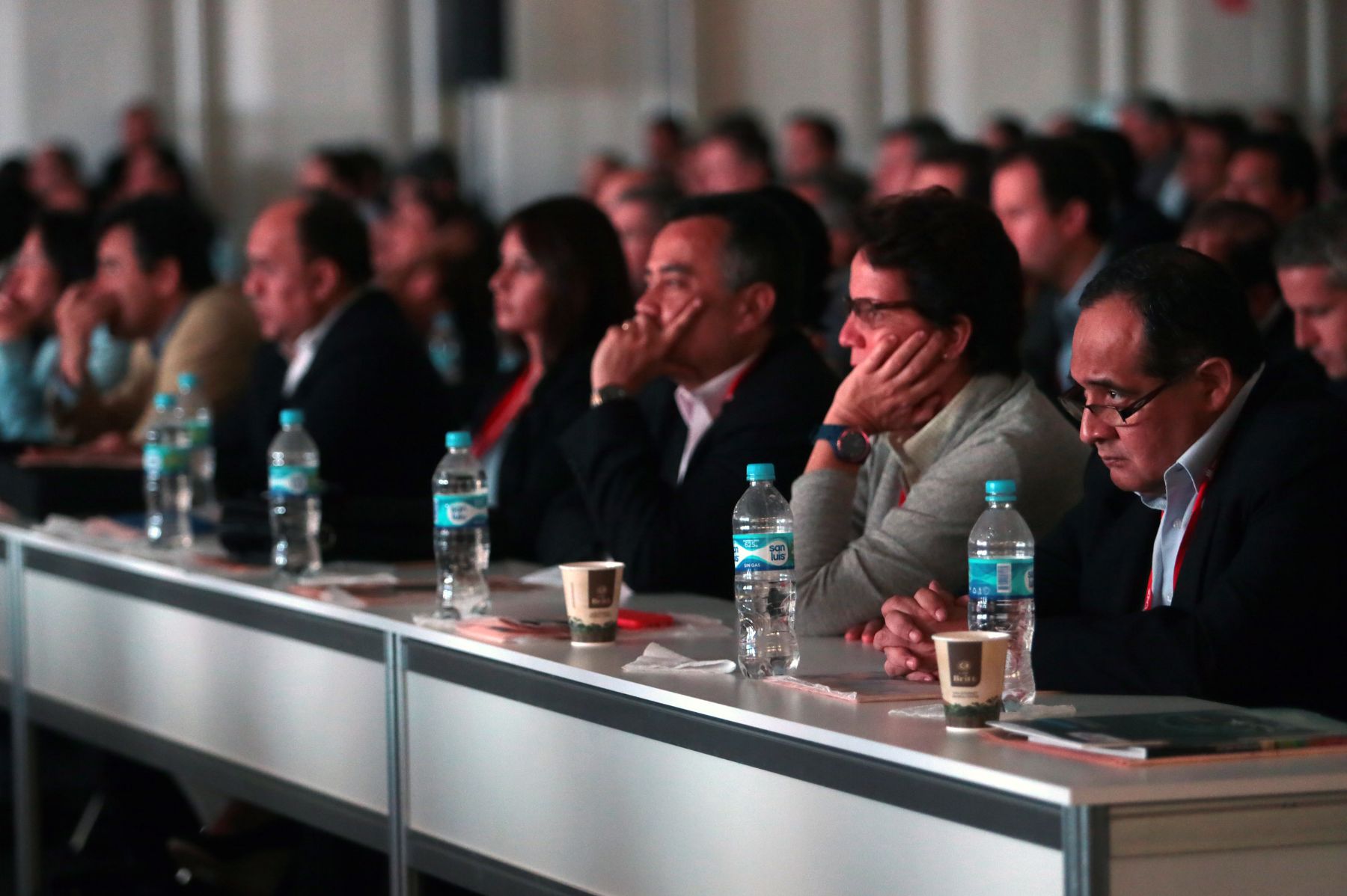 PARACAS,PERÚ,NOVIEMBRE 27.Asistentes a la inauguración de la 51 edición de CADE Ejecutivos - CADE 2013 en Paracas, Pisco, cuyo lema es "Renovando el Espíritu de Paracas".Foto: ANDINA/Carlos Lezama