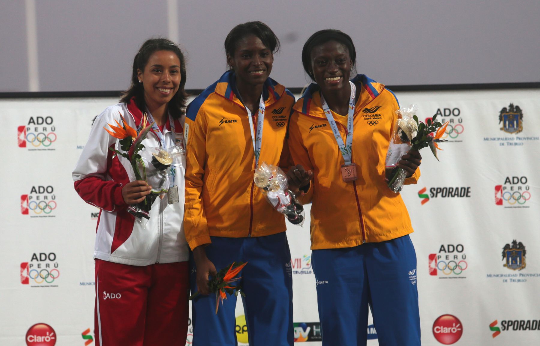 TRUJILLO, PERÚ - NOVIEMBRE 27.Atleta peruana,Silvana Segura, medalla de plata por triple salto en los XVII Juegos Deportivos Bolivarianos. Foto: ANDINA/Jack Ramón