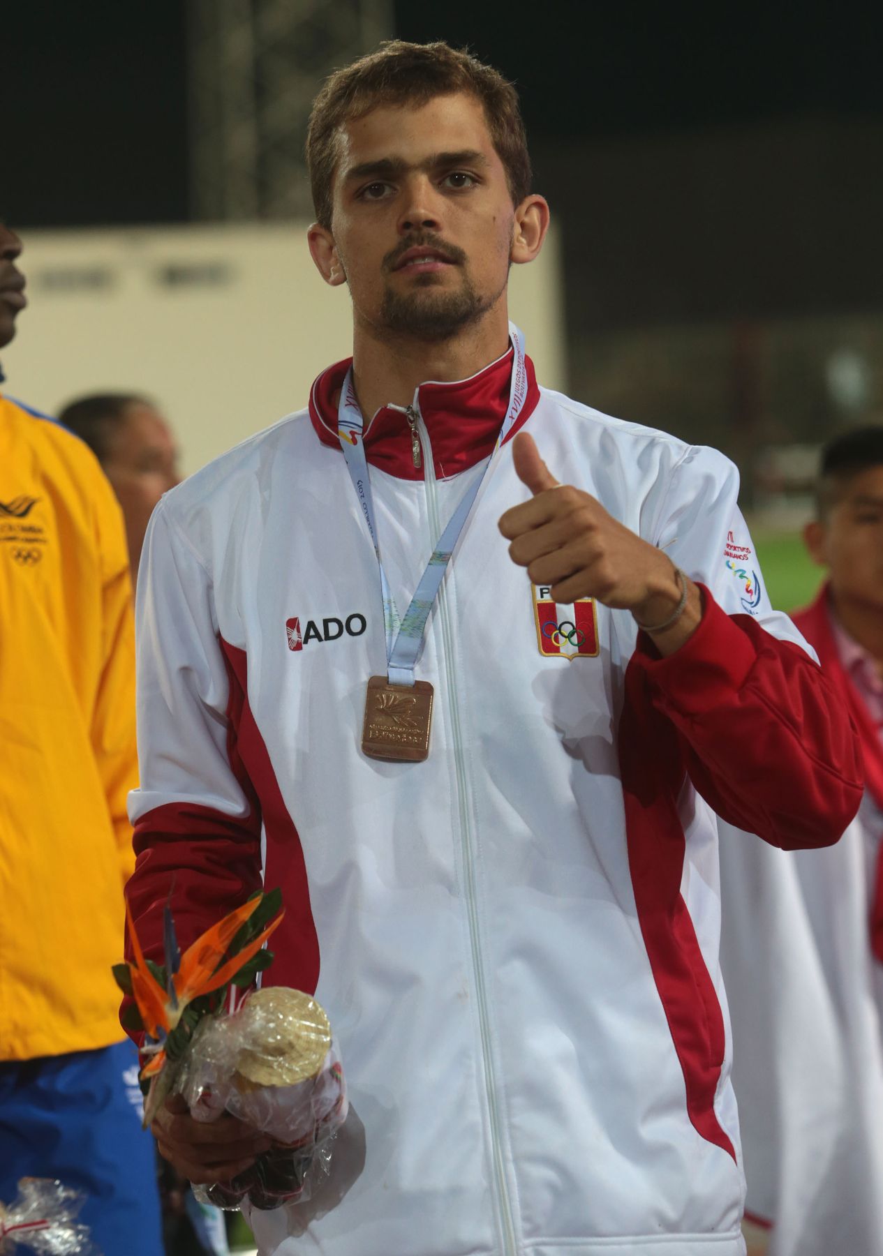 TRUJILLO,PERÚ-NOVIEMBRE 28.Atleta peruano Arturo Chavez ,gano la medalla de oro salto alto en los XVII Juegos Deportivos Bolivarianos. Foto: ANDINA/Jack Ramón