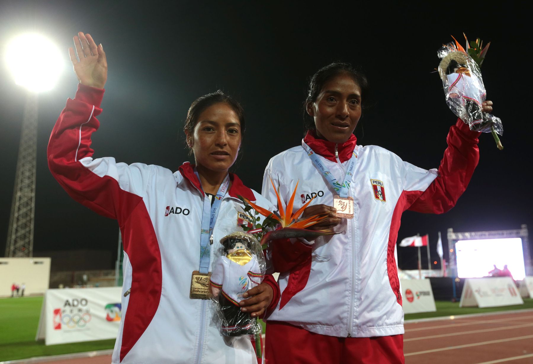 TRUJILLO,PERÚ-NOVIEMBRE 28.Atleta peruana Inés Melchor,gano la medalla de oro en los 5000 metros planos en los XVII Juegos Deportivos Bolivarianos. Foto: ANDINA/Jack Ramón