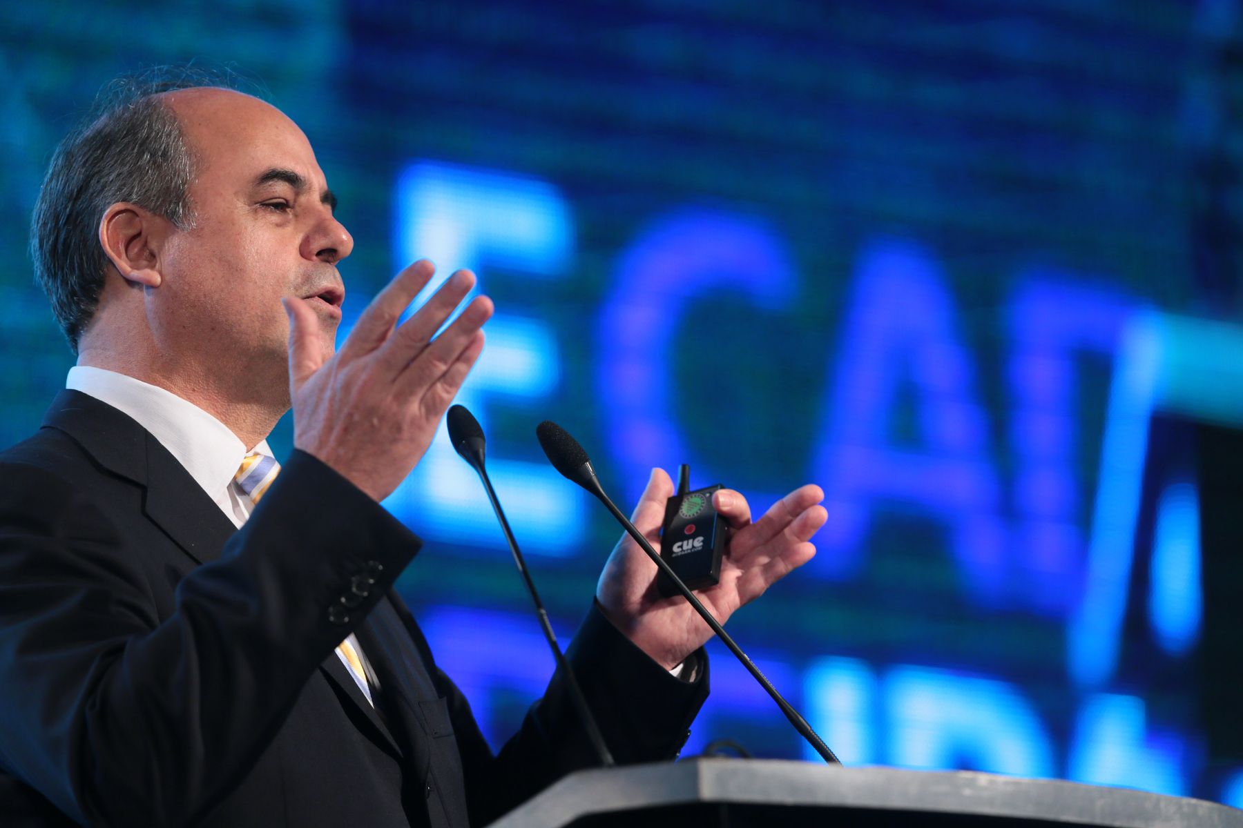 PARACAS,PERÚ,NOVIEMBRE 29.Angel Añaños, presidente de AJE, expone en el CADE 2013.Foto: ANDINA/Carlos Lezama