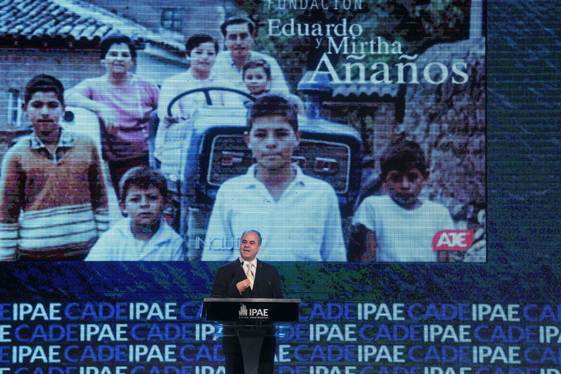 PARACAS,PERÚ,NOVIEMBRE 29.Angel Añaños, presidente de AJE, expone en el CADE 2013.Foto: ANDINA/Carlos Lezama