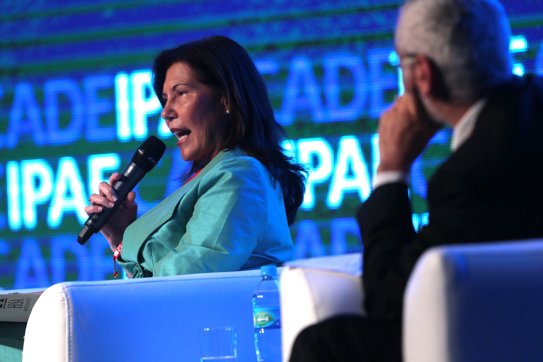 PARACAS,PERÚ,NOVIEMBRE 29.Virginia Baffigo, presidenta de ESSALUD, expone en el CADE 2013.Foto: ANDINA/Carlos Lezama