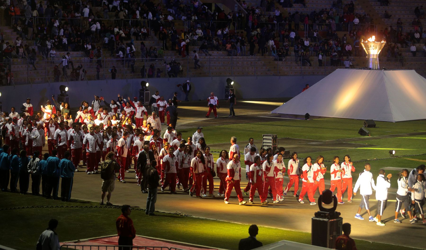 TRUJILLO,PERÚ-NOVIEMBRE 30.Clausura de los XVII Juegos Bolivarianos.Foto: ANDINA/Jack Ramón
