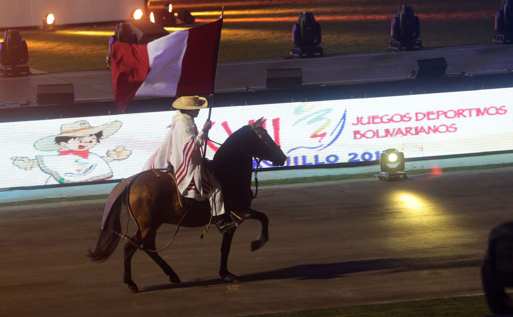 TRUJILLO,PERÚ-NOVIEMBRE 30.Clausura de los XVII Juegos Bolivarianos.Foto: ANDINA/Jack Ramón