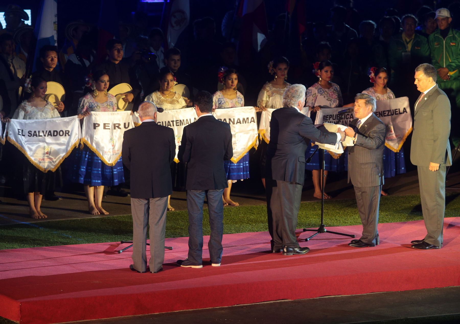 TRUJILLO,PERÚ-NOVIEMBRE 30.Clausura de los XVII Juegos Bolivarianos.Foto: ANDINA/Jack Ramón