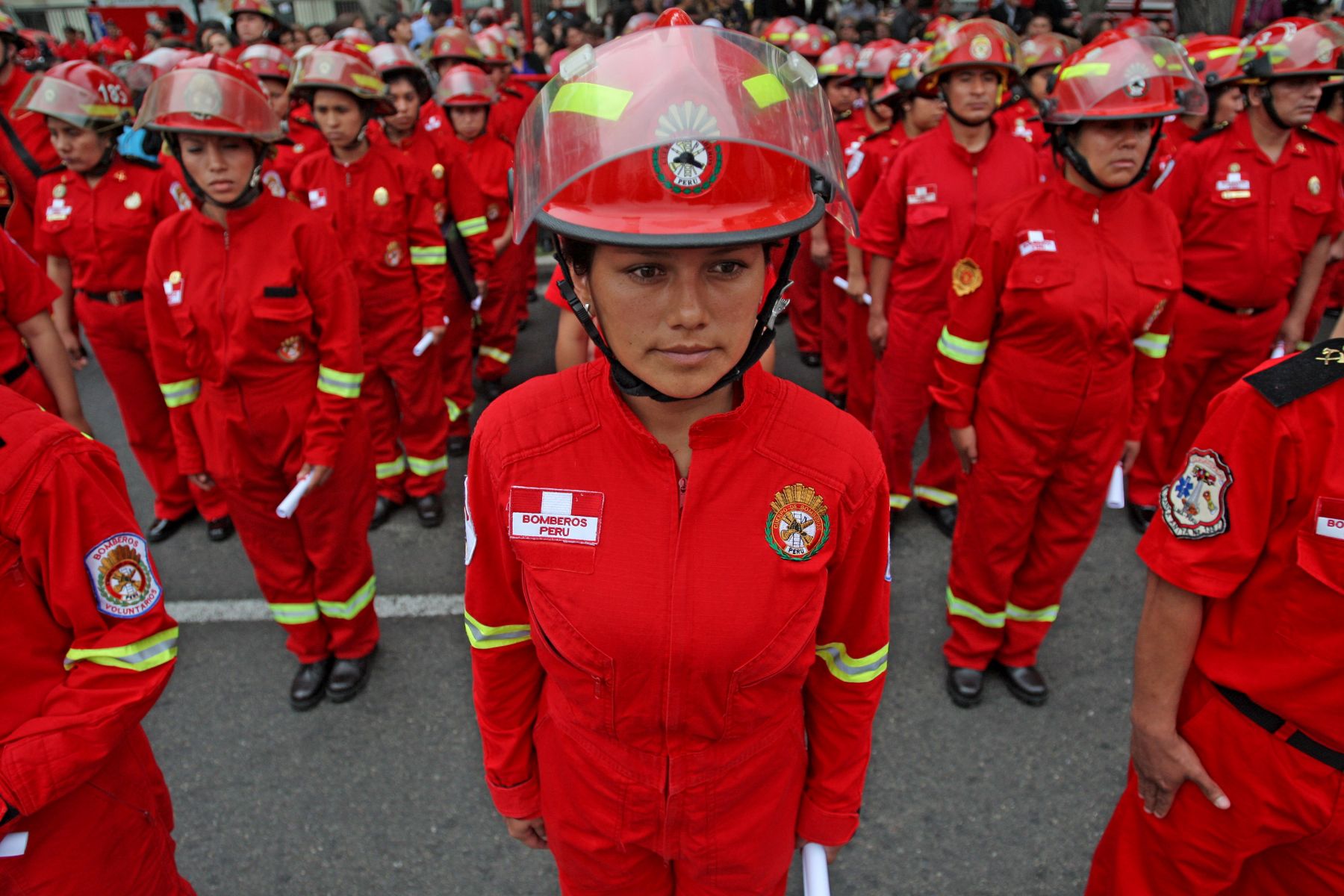 Bomberas: Nos Desempeñamos Tan Bien Como Los Hombres Y Juntos Somos Una ...