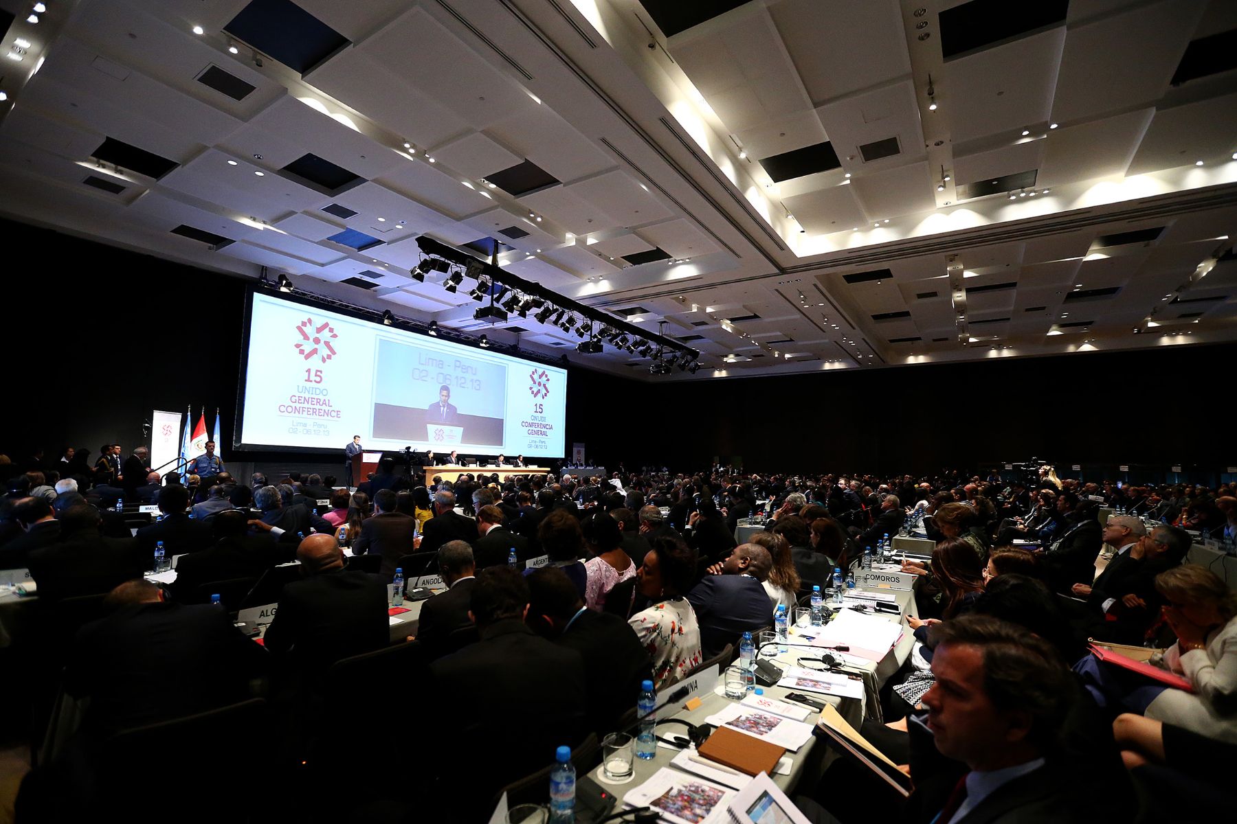 Se inauguró en Lima la Sesión Plenaria de la XV Conferencia General de ONUDI con participación de ministros de Estado y representantes de delegaciones de diversos países

Foto: ANDINA/Prensa Presidencia