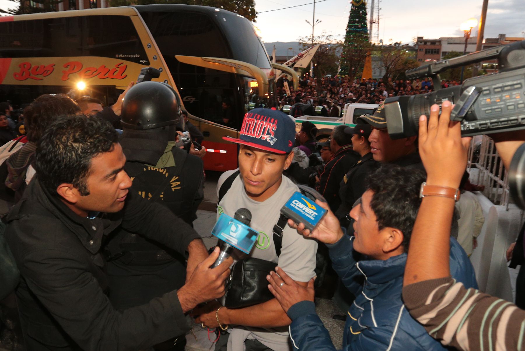 HUANCAYO-PERÚ-DICIEMBRE 17. Equipo crema en  Hotel de Turistas para disputar mañana la final del Campeonato 2013 con Real Garcilaso en Huancayo.Foto: ANDINA/archivo.