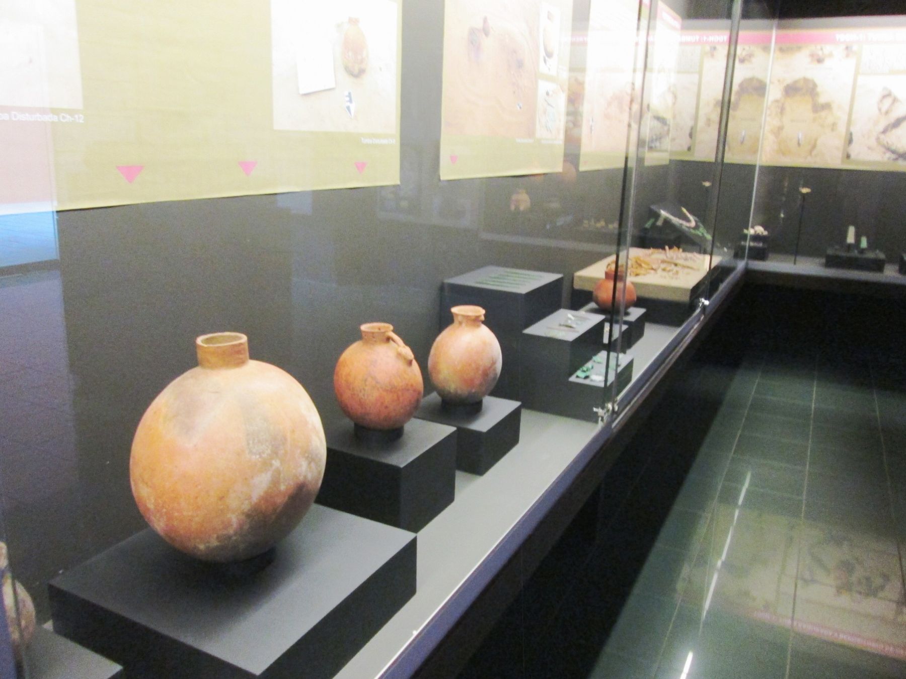 El museo de Sipán exhibe desde hoy piezas halladas en el complejo arqueológico El Chorro.