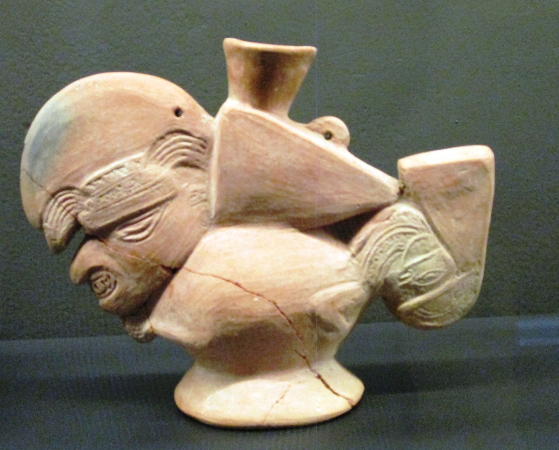 El museo de Sipán exhibe desde hoy piezas halladas en el complejo arqueológico El Chorro.